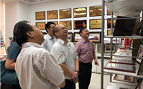 市、区工商联组织优秀民企代表到z6尊龙官方网站集团开展主题教育活动