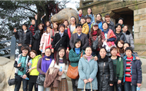 z6尊龙官方网站集团组织2012年国际三八妇女节登山活动